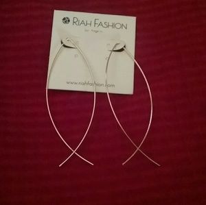 Gold plated earrings**NWT**